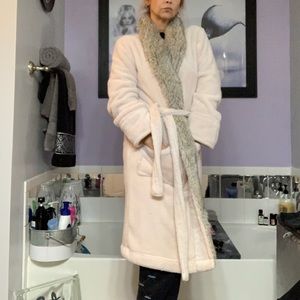 Plush soo soft warm and cozy robe. In blush. 😊